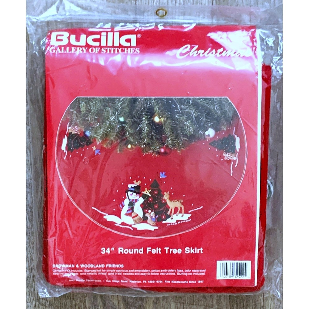 Bucilla FOREST FRIENDS Felt & Sequin Kit 34" Christmas Tree Skirt Tablecloth NOS